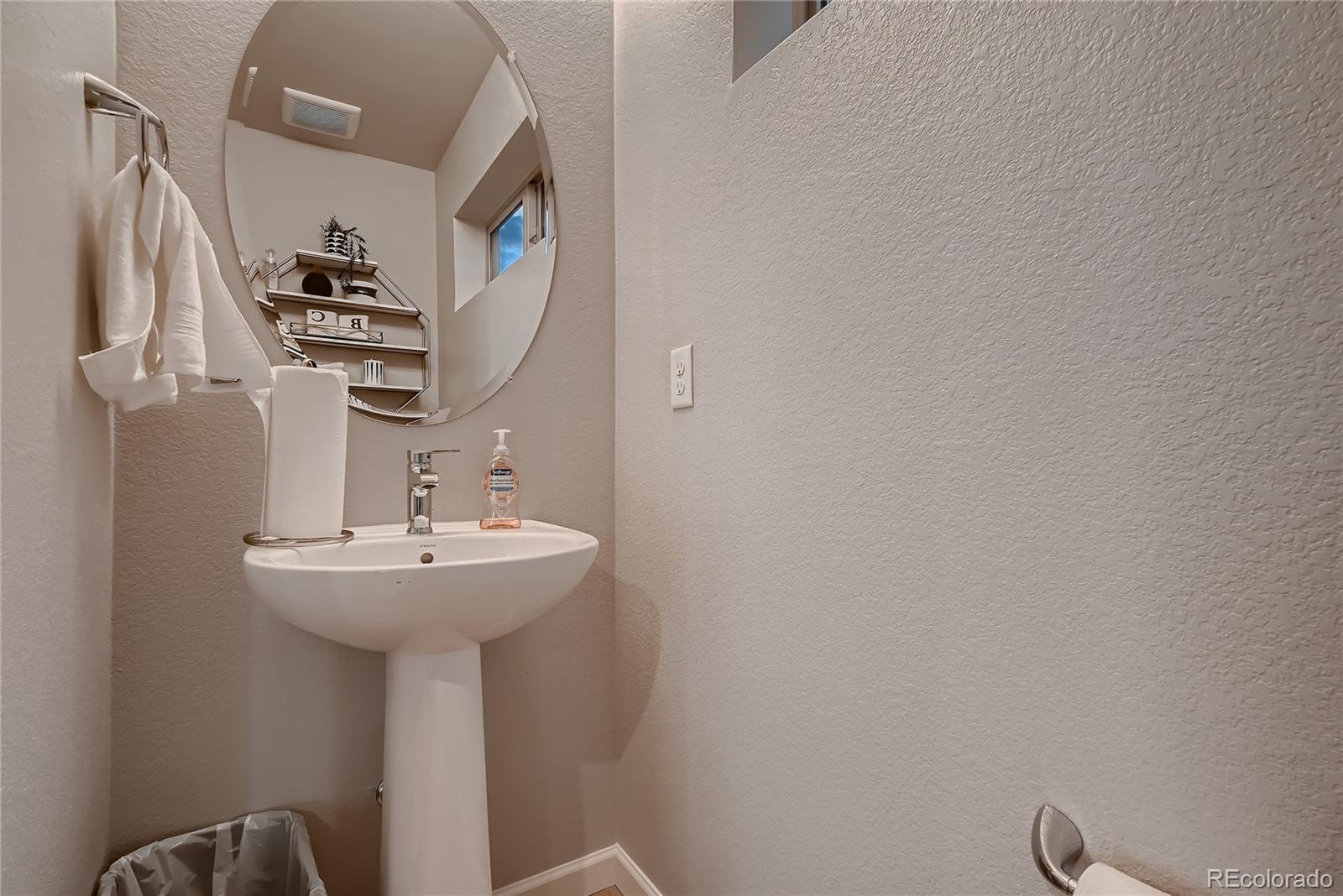 MLS Image #15 for 6309 n hanover street,denver, Colorado
