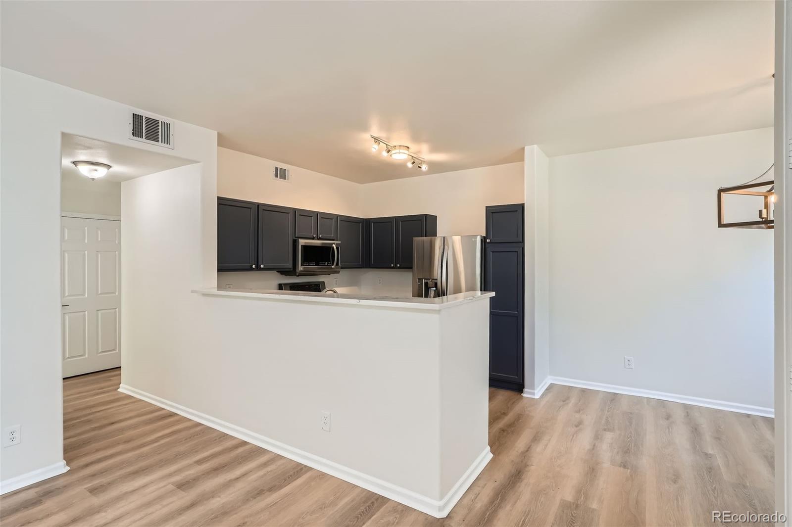 MLS Image #7 for 8500 e jefferson ,denver, Colorado