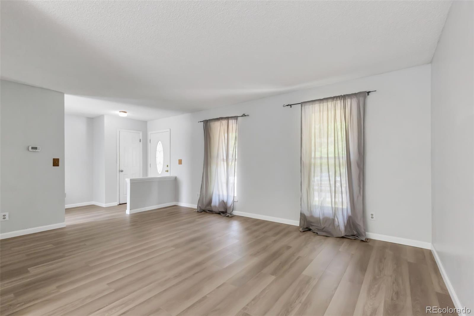 MLS Image #5 for 1005 s lewiston way,aurora, Colorado