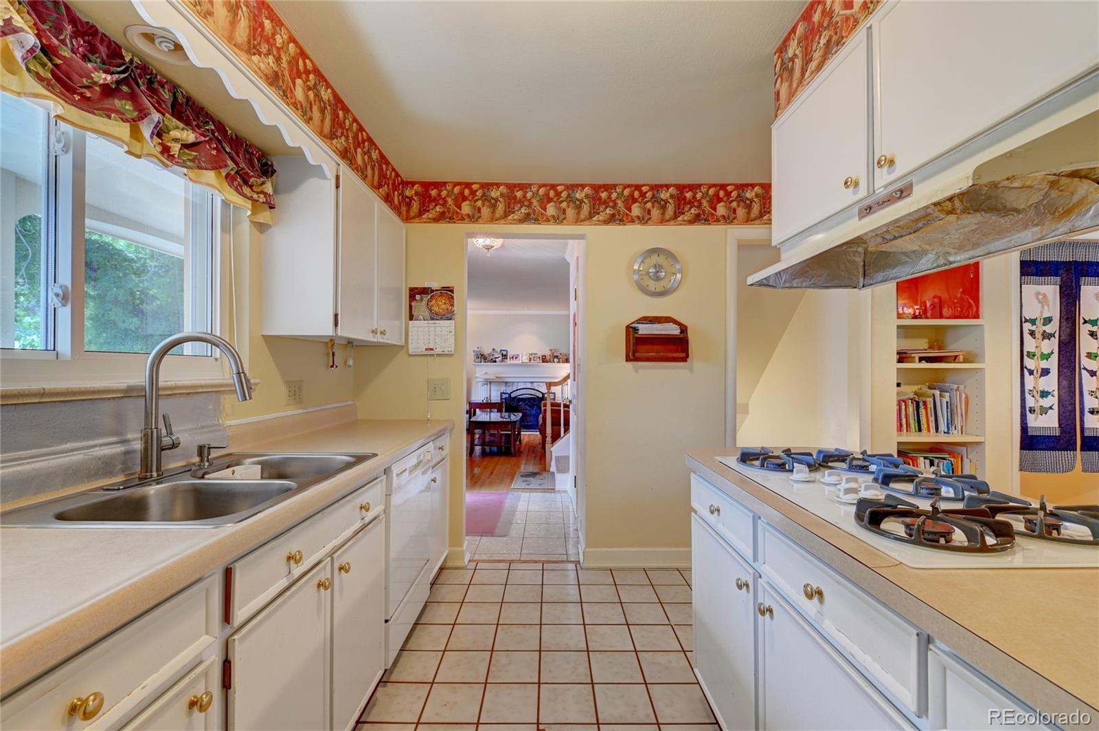 MLS Image #11 for 6971 s valentia street,centennial, Colorado