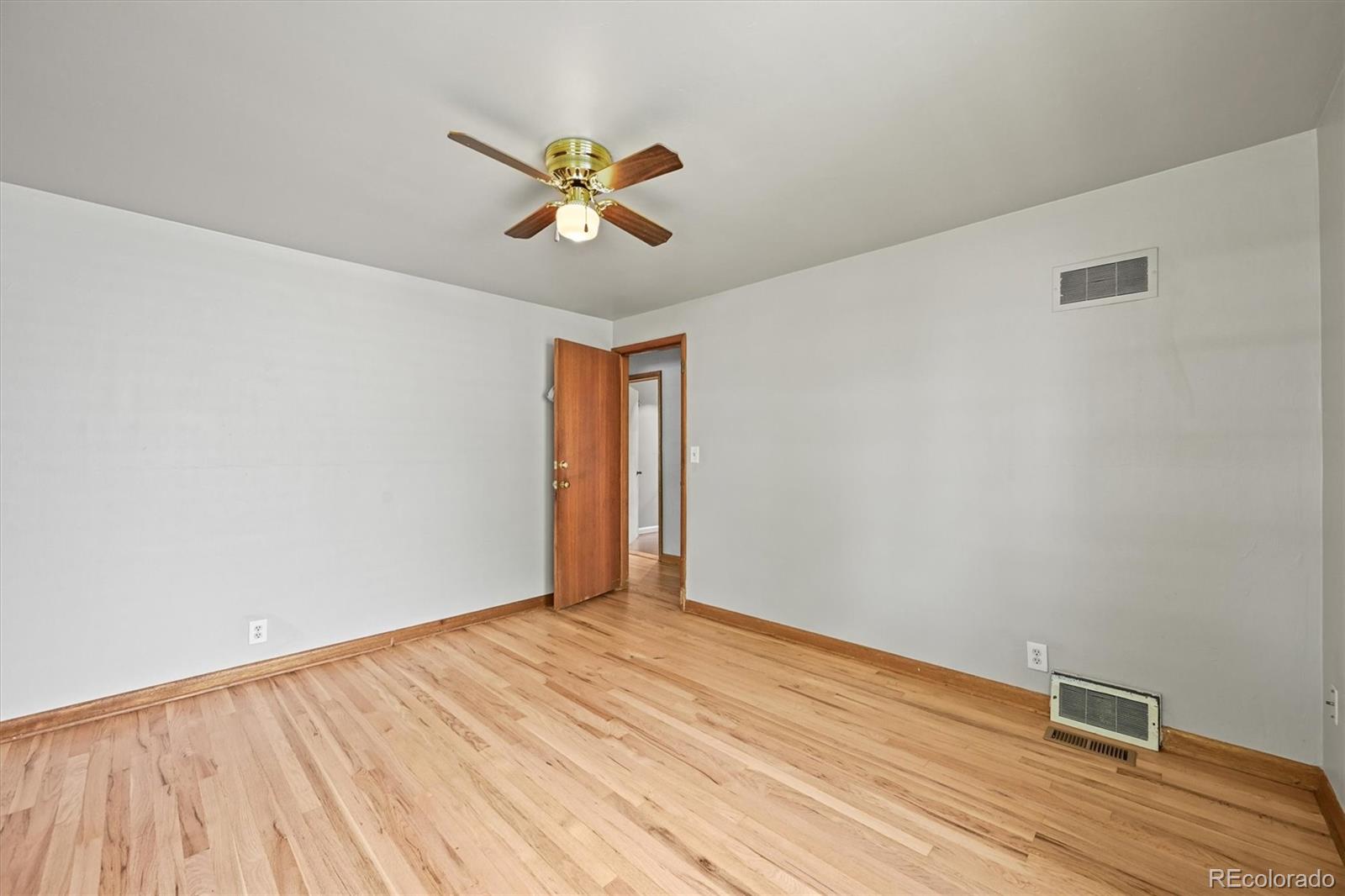 MLS Image #10 for 5355 s windermere street,littleton, Colorado