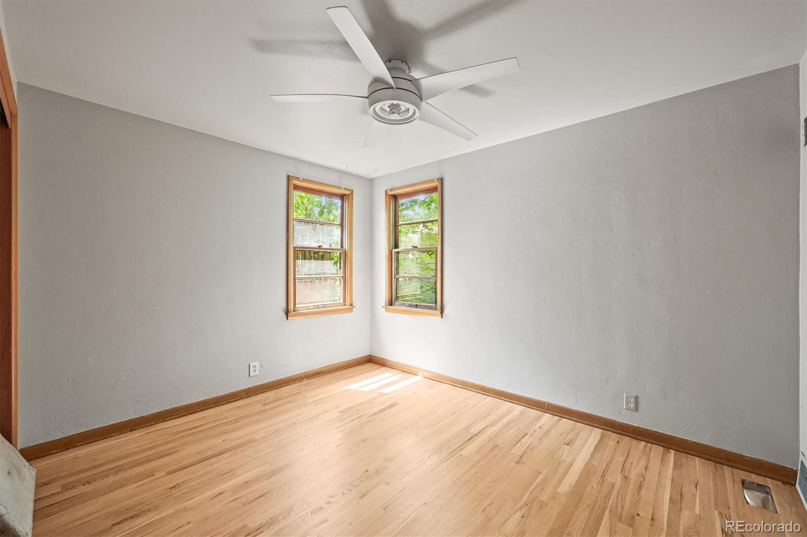 MLS Image #11 for 5355 s windermere street,littleton, Colorado