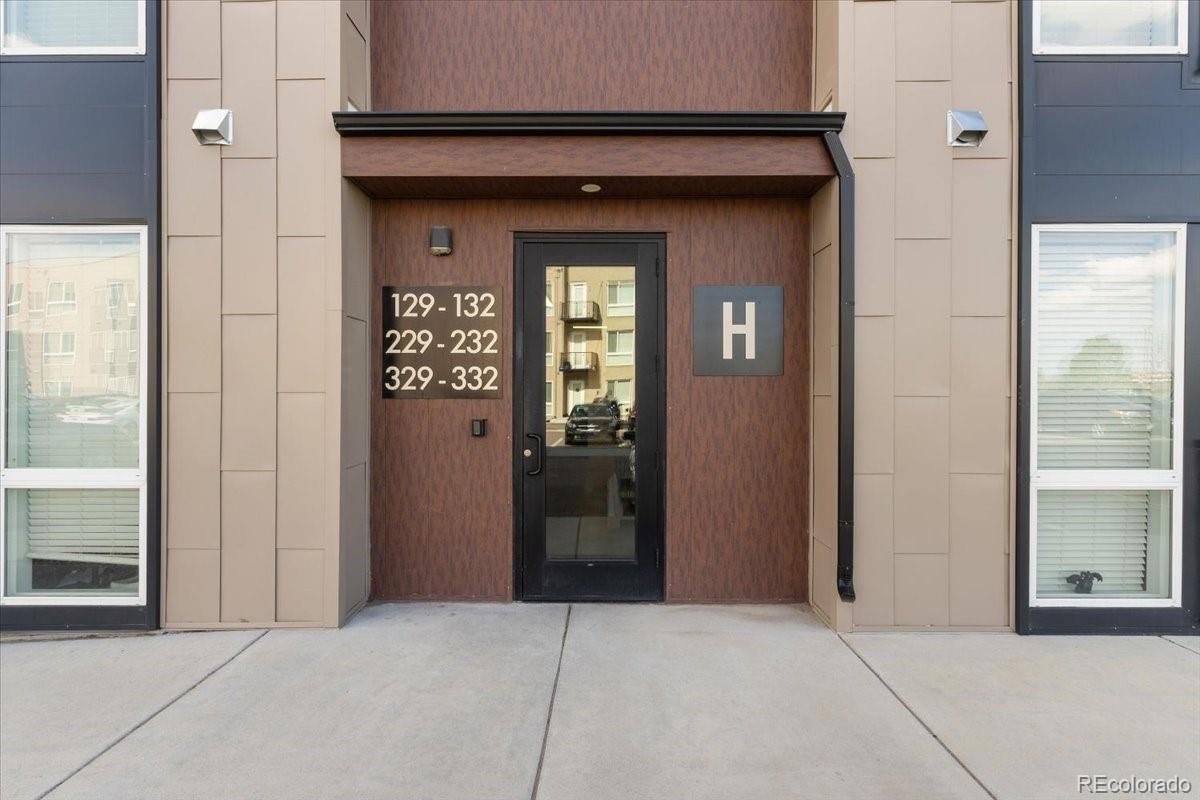 MLS Image #3 for 8475 e 36th avenue,denver, Colorado