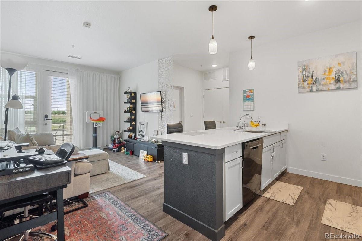 MLS Image #7 for 8475 e 36th avenue,denver, Colorado
