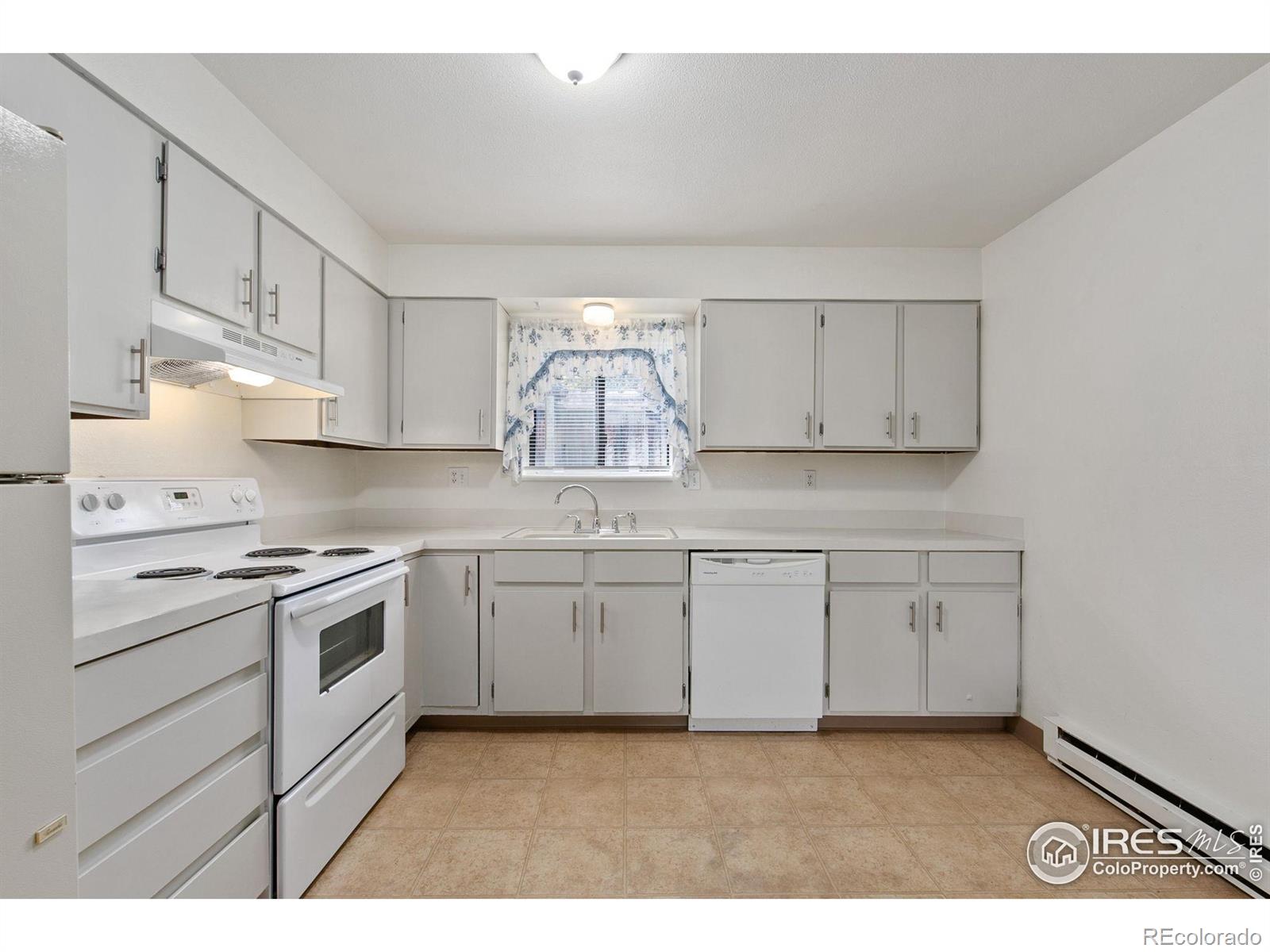 MLS Image #5 for 419 s impala drive,fort collins, Colorado