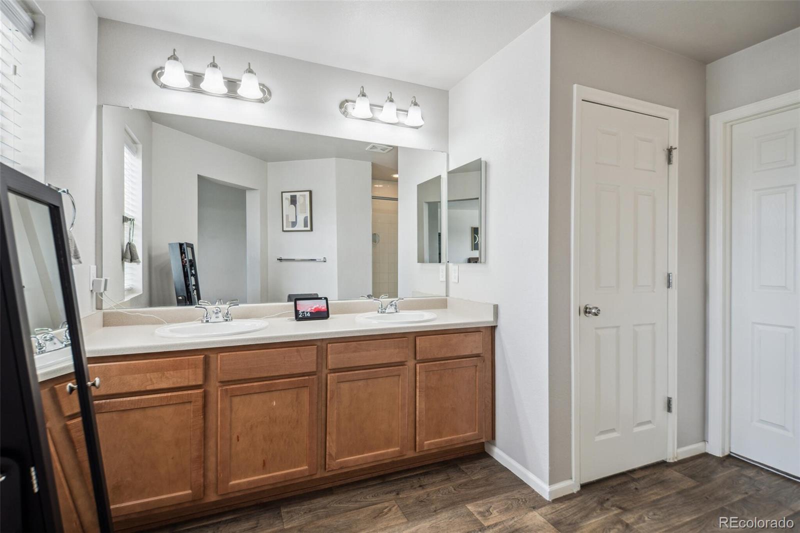 MLS Image #17 for 16019 e elk drive,denver, Colorado