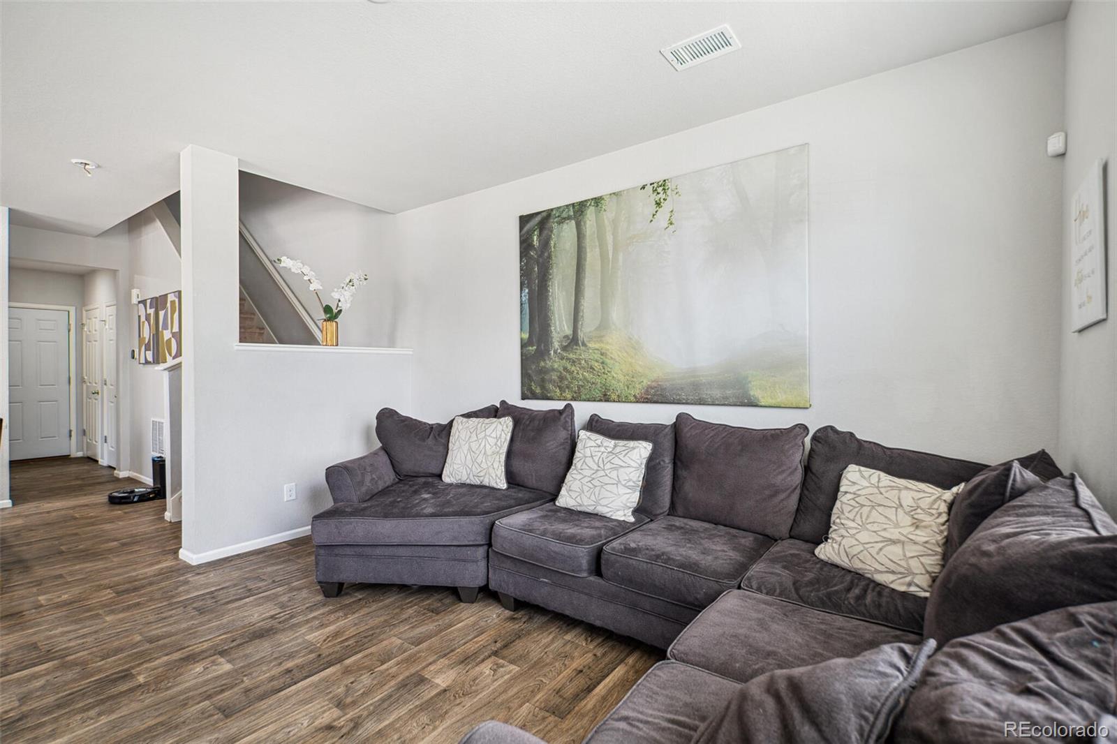 MLS Image #5 for 16019 e elk drive,denver, Colorado
