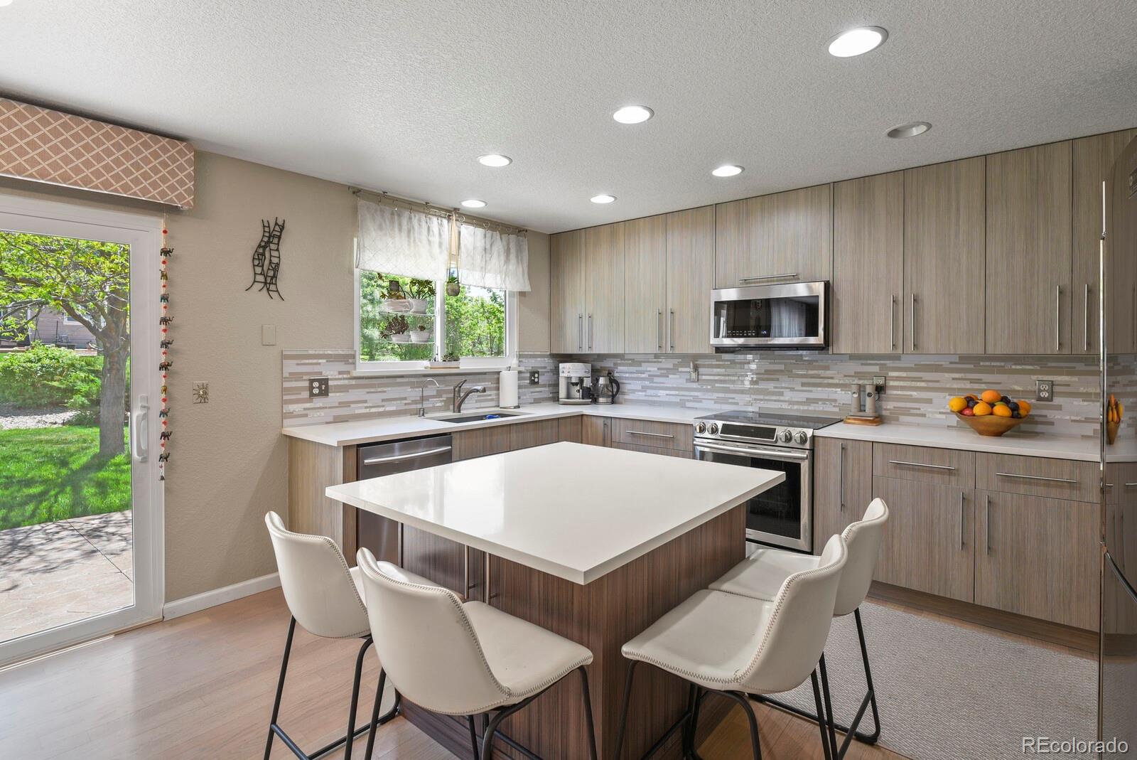 MLS Image #10 for 17332 e lake lane,aurora, Colorado