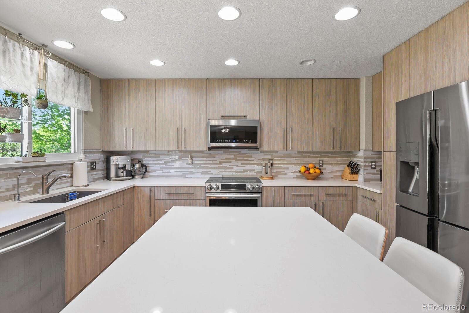 MLS Image #11 for 17332 e lake lane,aurora, Colorado