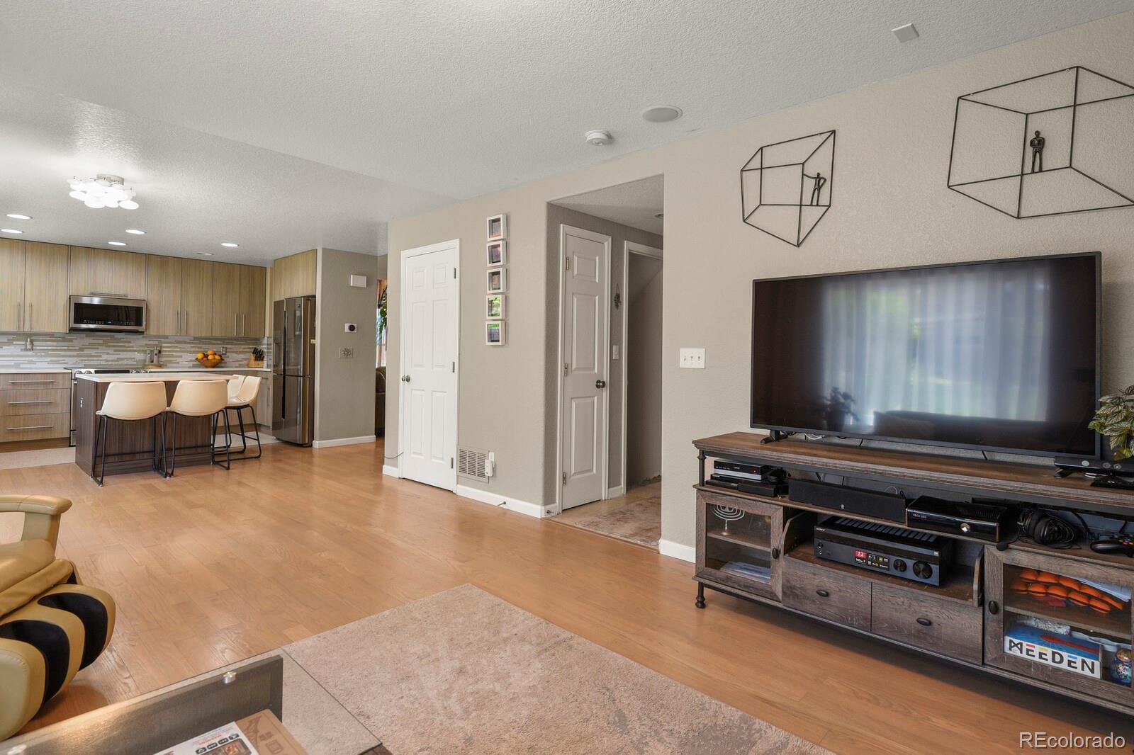 MLS Image #17 for 17332 e lake lane,aurora, Colorado