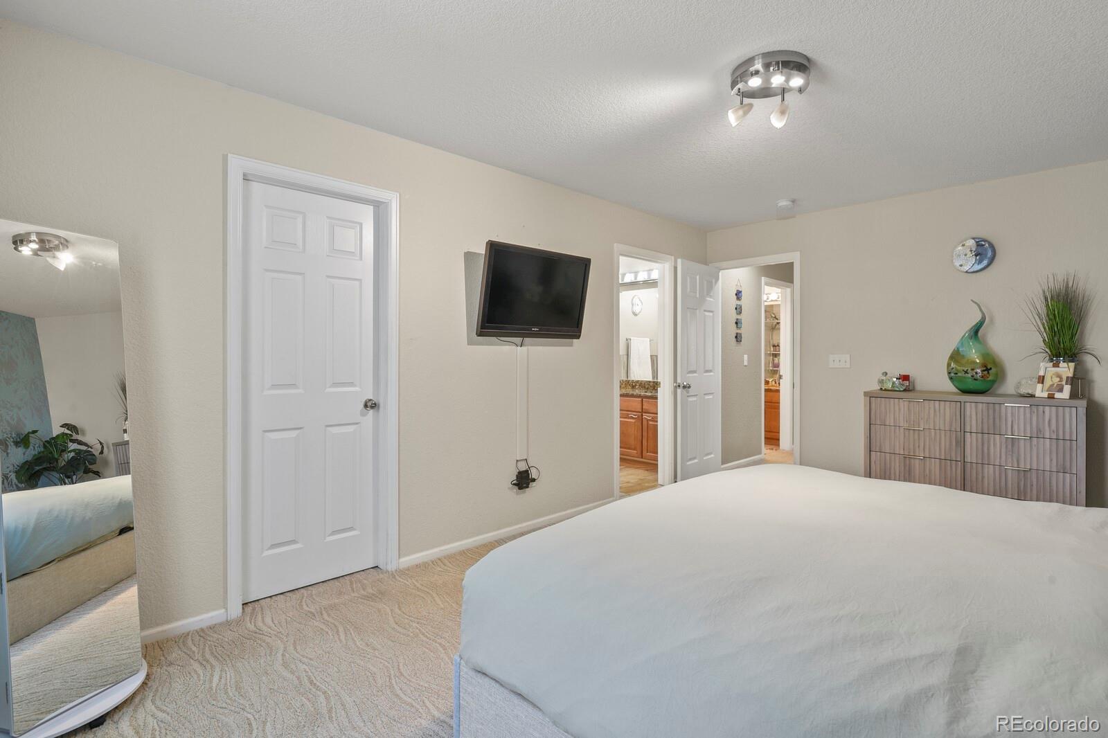 MLS Image #24 for 17332 e lake lane,aurora, Colorado