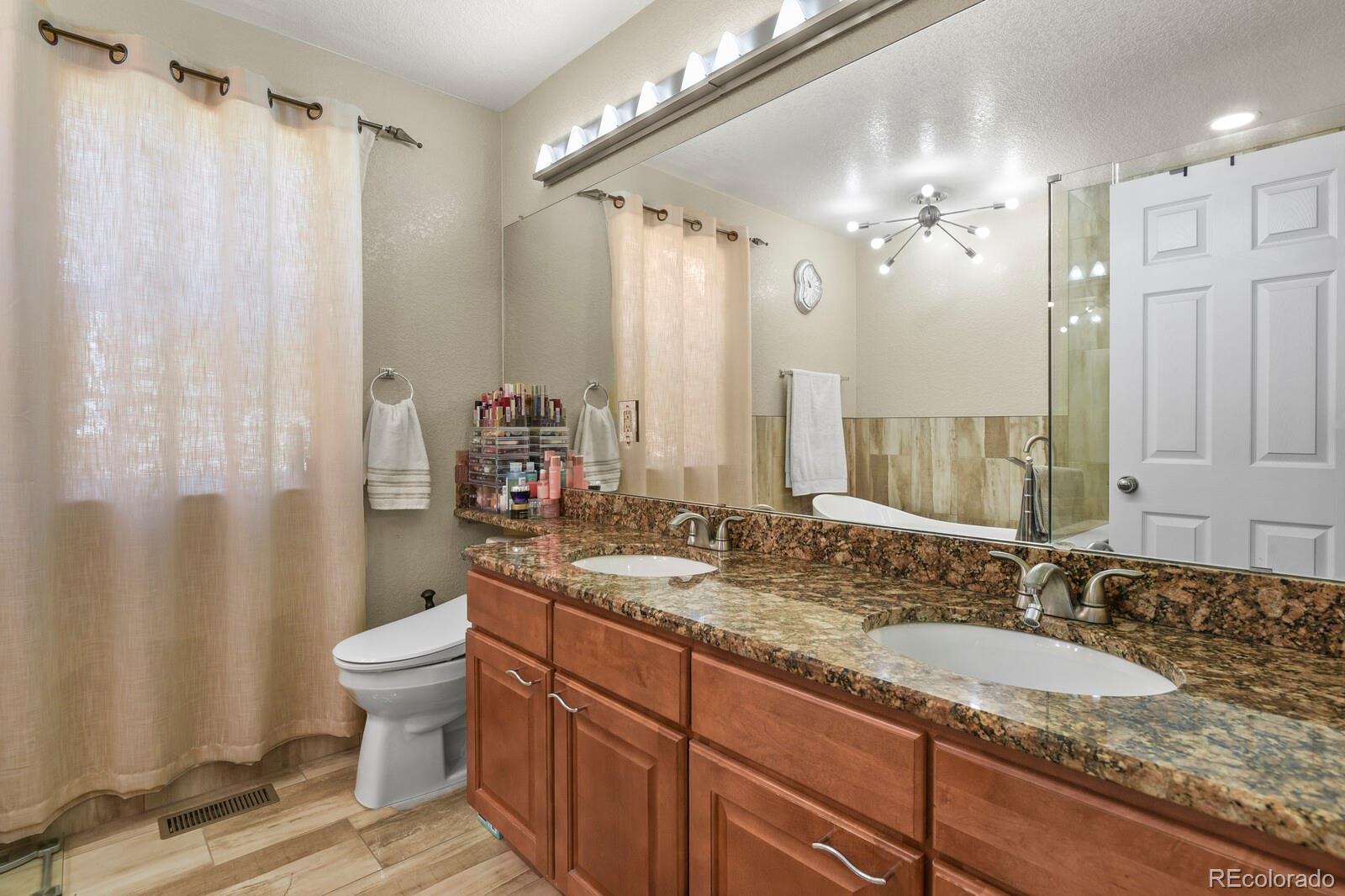 MLS Image #25 for 17332 e lake lane,aurora, Colorado