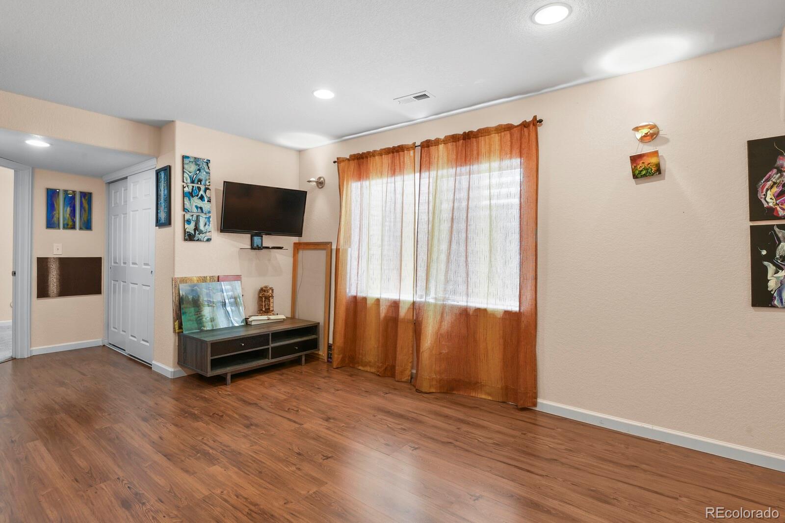 MLS Image #36 for 17332 e lake lane,aurora, Colorado