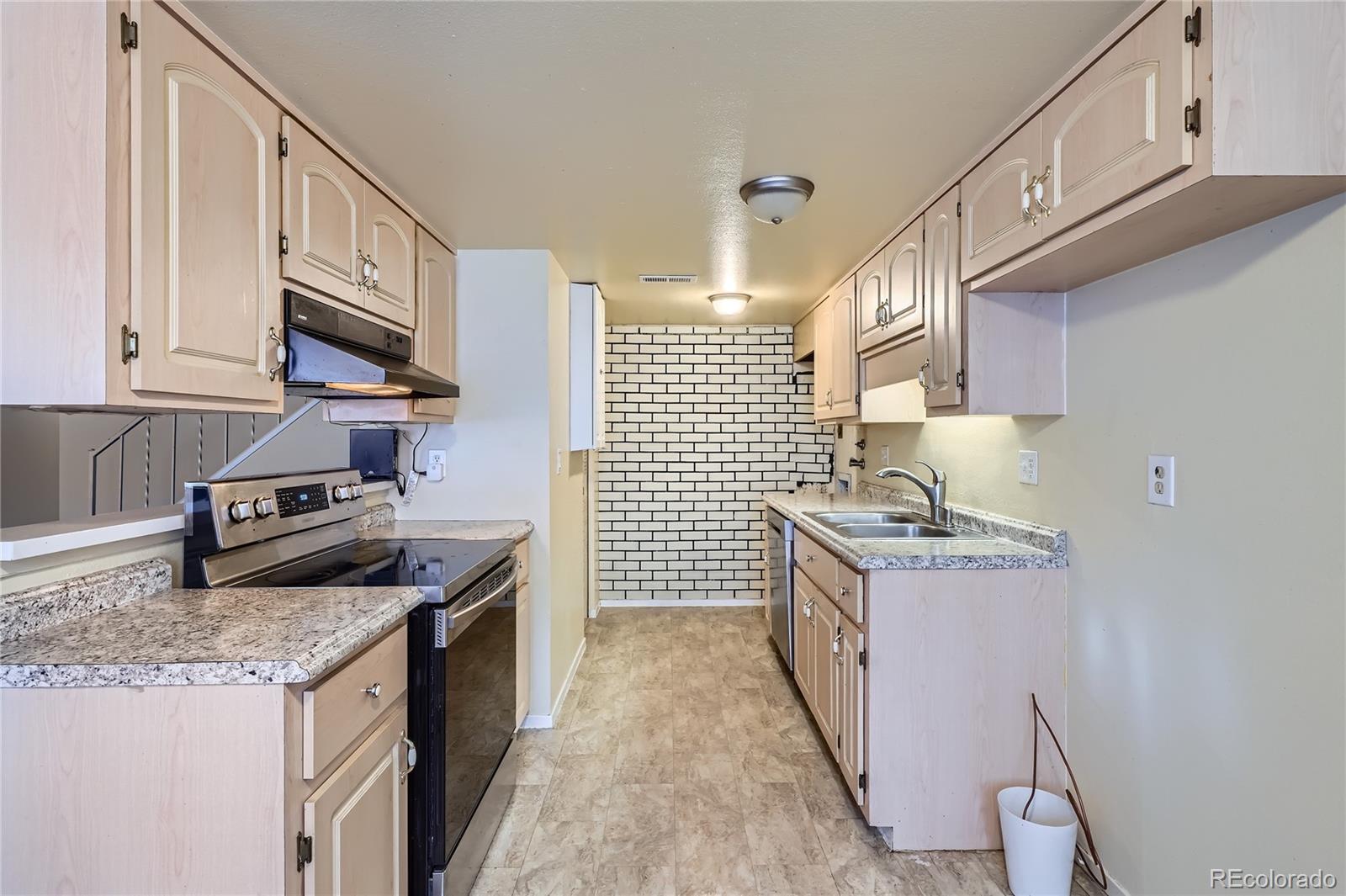 MLS Image #4 for 13343 e louisiana avenue,aurora, Colorado