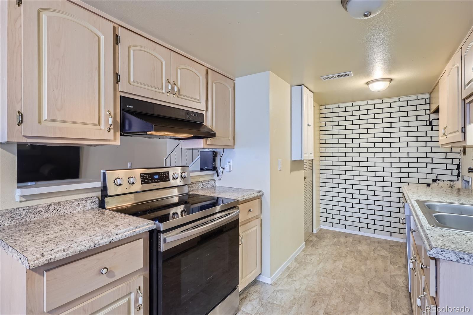 MLS Image #7 for 13343 e louisiana avenue,aurora, Colorado