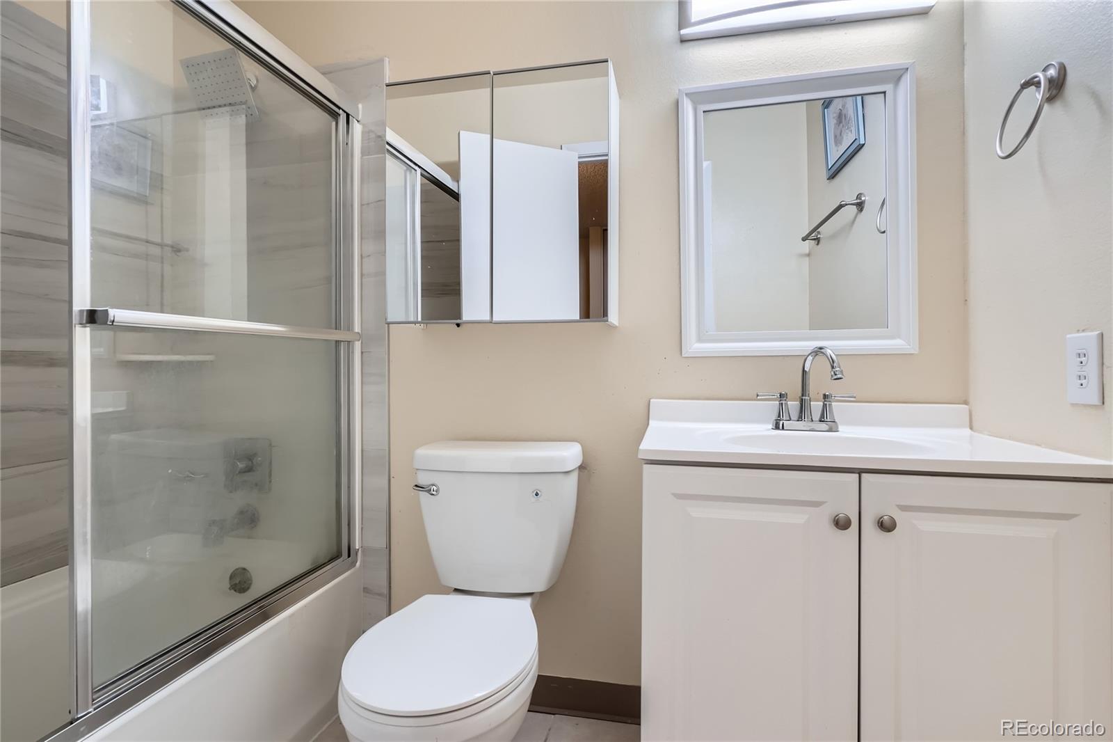 MLS Image #9 for 13343 e louisiana avenue,aurora, Colorado