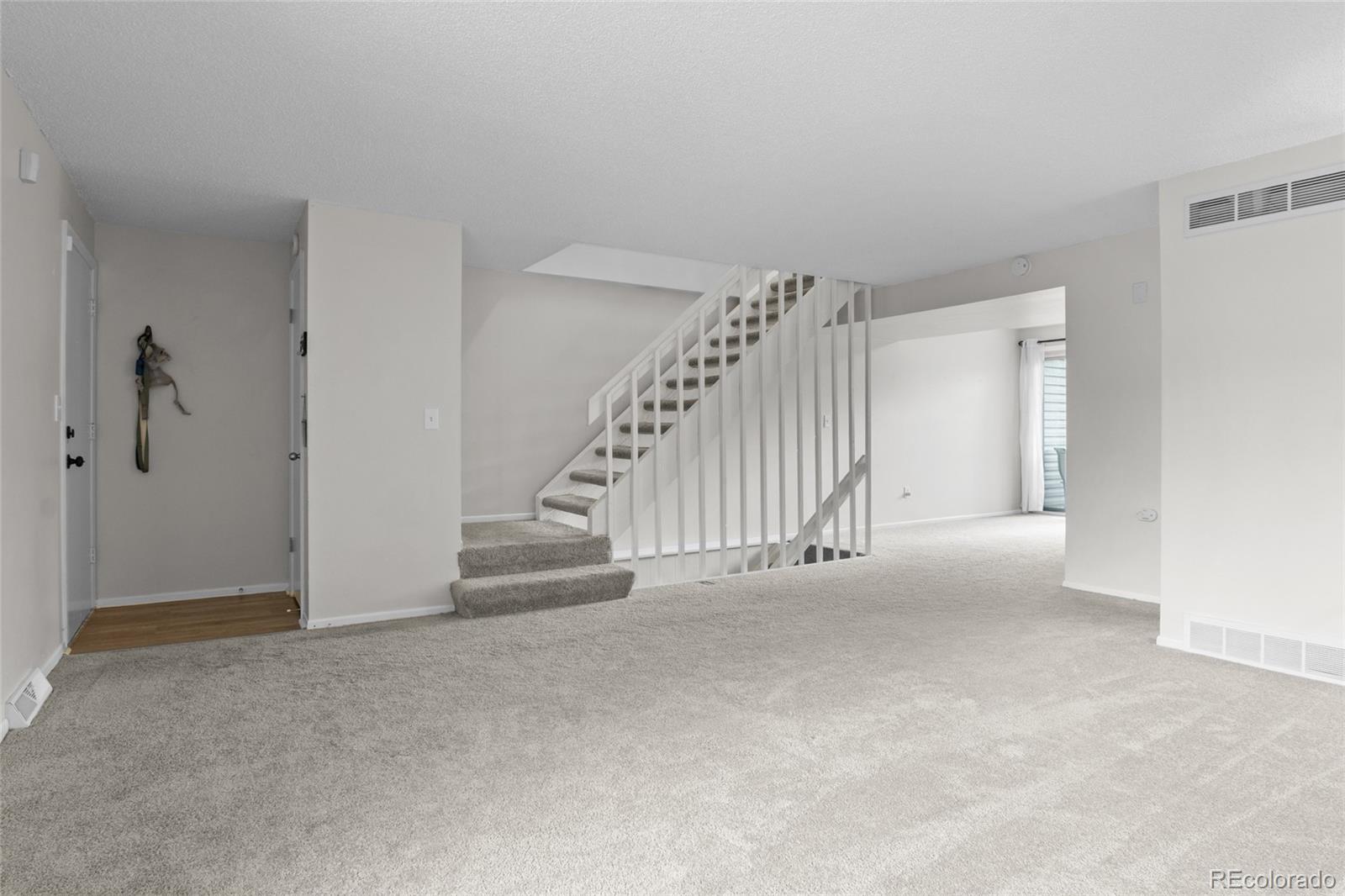 MLS Image #3 for 4262 e maplewood way,centennial, Colorado