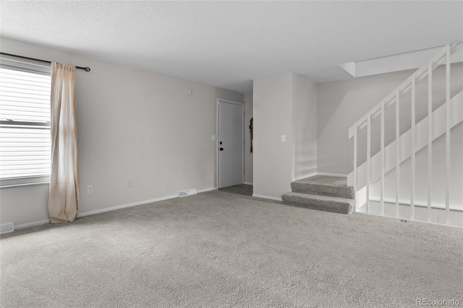 MLS Image #5 for 4262 e maplewood way,centennial, Colorado