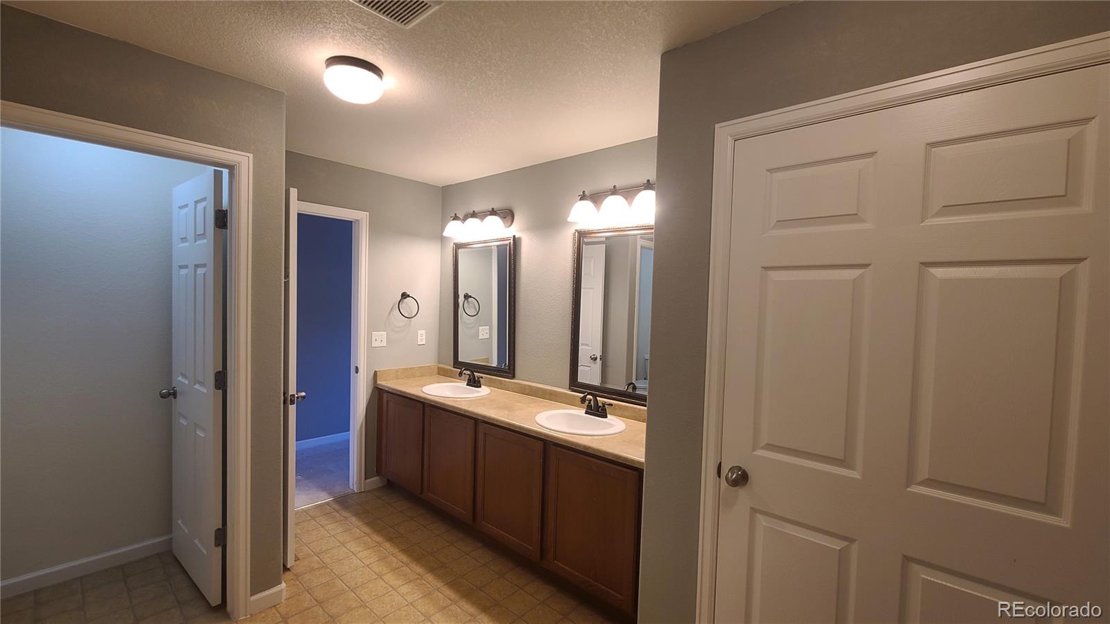 MLS Image #22 for 1653  valley oak court,castle rock, Colorado