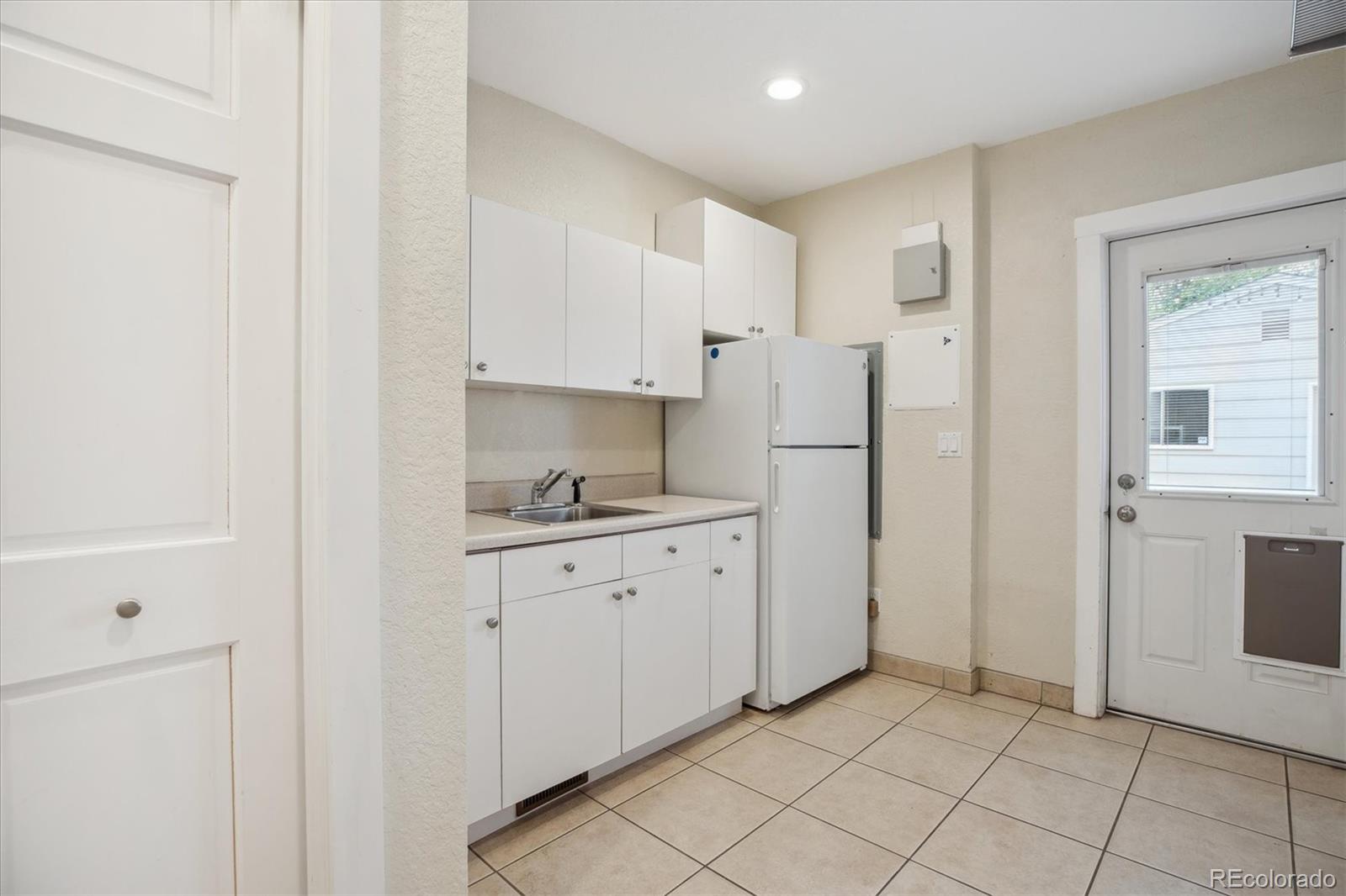MLS Image #10 for 1526 s gaylord street,denver, Colorado