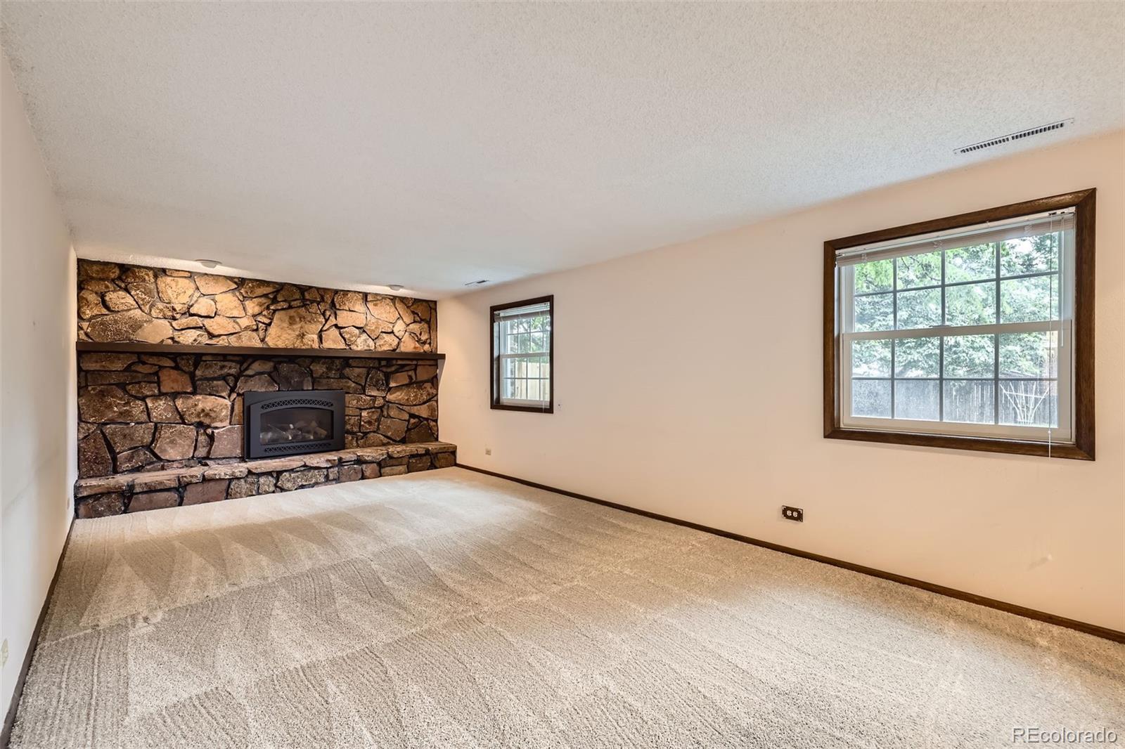 MLS Image #10 for 2556 s eagle circle,aurora, Colorado