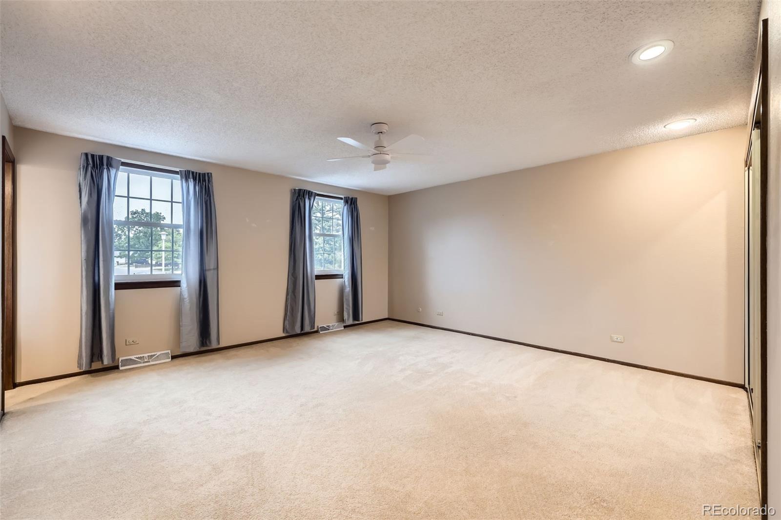 MLS Image #13 for 2556 s eagle circle,aurora, Colorado
