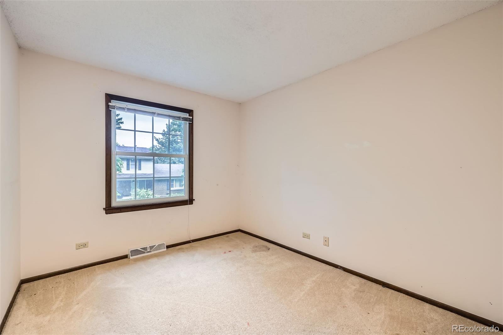 MLS Image #18 for 2556 s eagle circle,aurora, Colorado