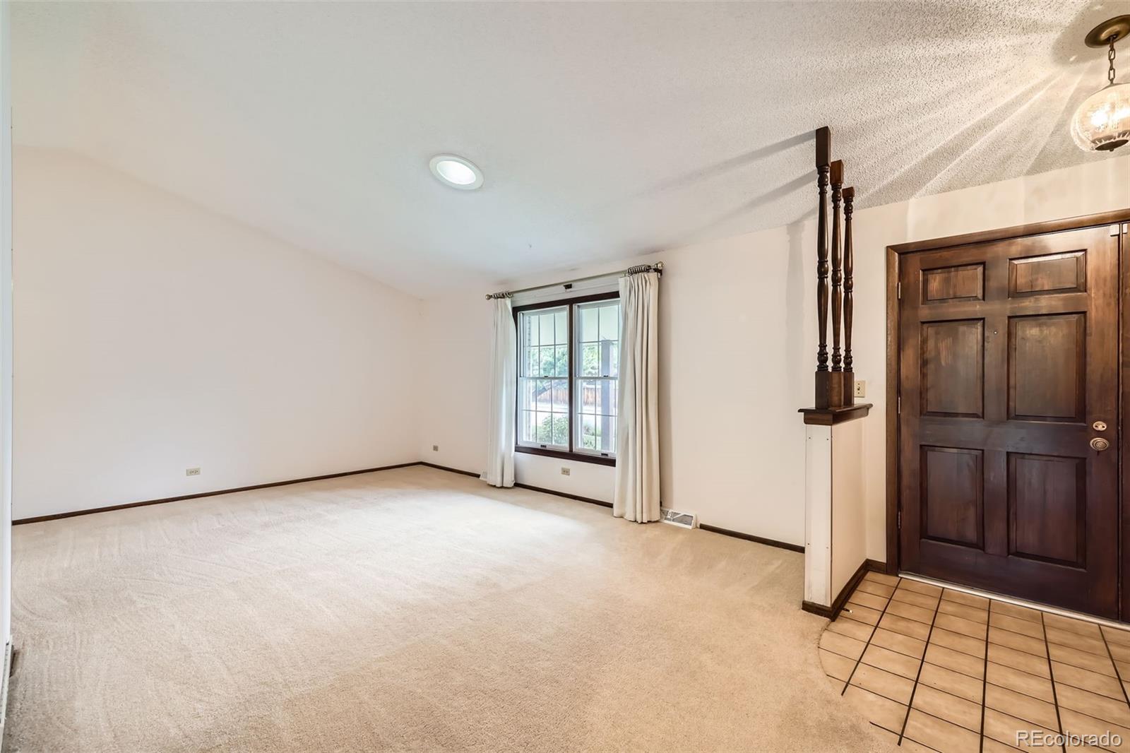 MLS Image #2 for 2556 s eagle circle,aurora, Colorado