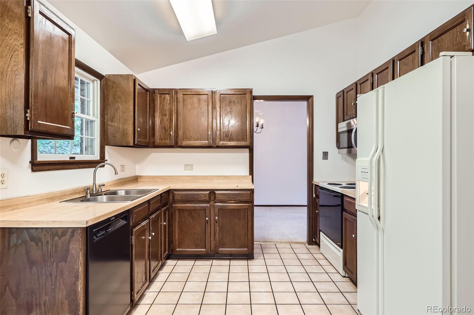 MLS Image #8 for 2556 s eagle circle,aurora, Colorado