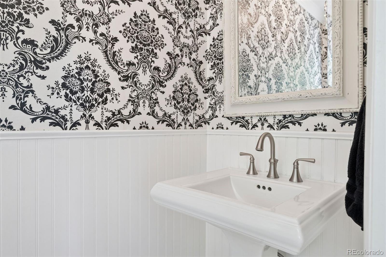 MLS Image #16 for 5653 e southmoor circle,englewood, Colorado
