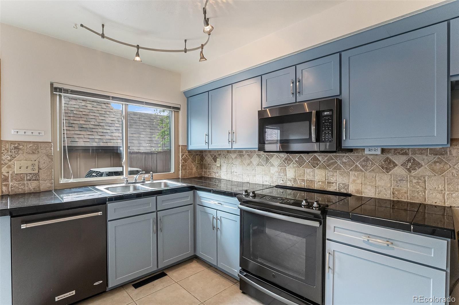 MLS Image #6 for 8236 e phillips place,centennial, Colorado