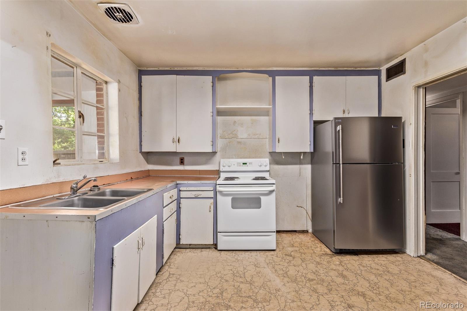 MLS Image #1 for 1000  salem street,aurora, Colorado