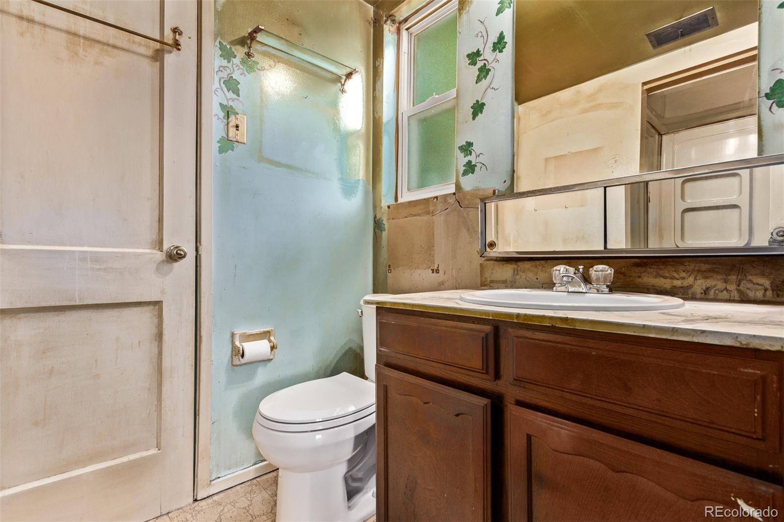 MLS Image #14 for 1000  salem street,aurora, Colorado