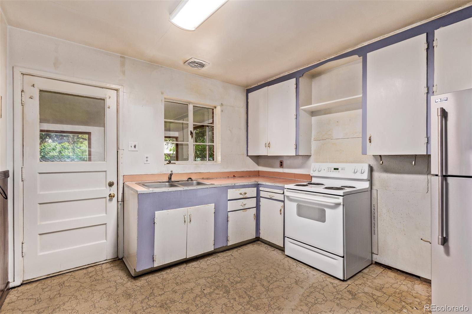 MLS Image #3 for 1000  salem street,aurora, Colorado