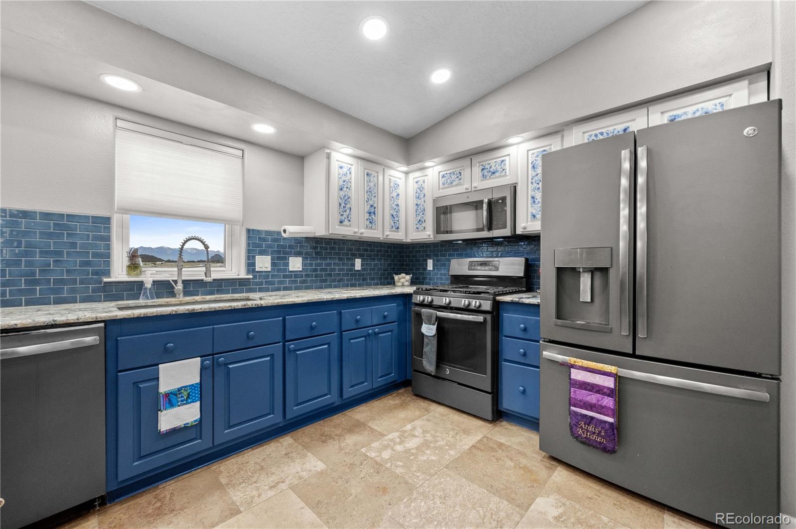 MLS Image #3 for 235  blazing saddle trail,cotopaxi, Colorado