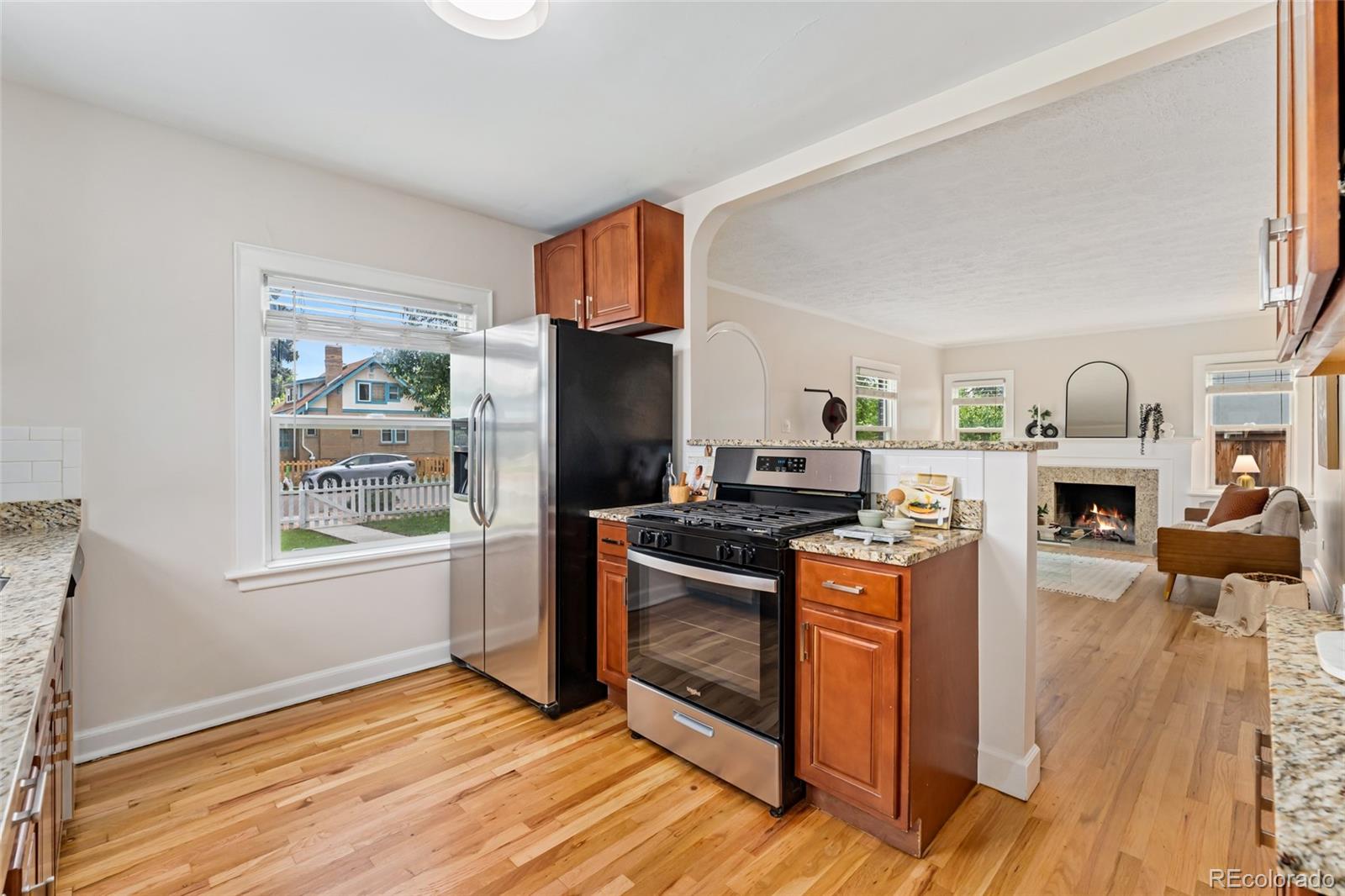 MLS Image #12 for 1691  roslyn street,denver, Colorado
