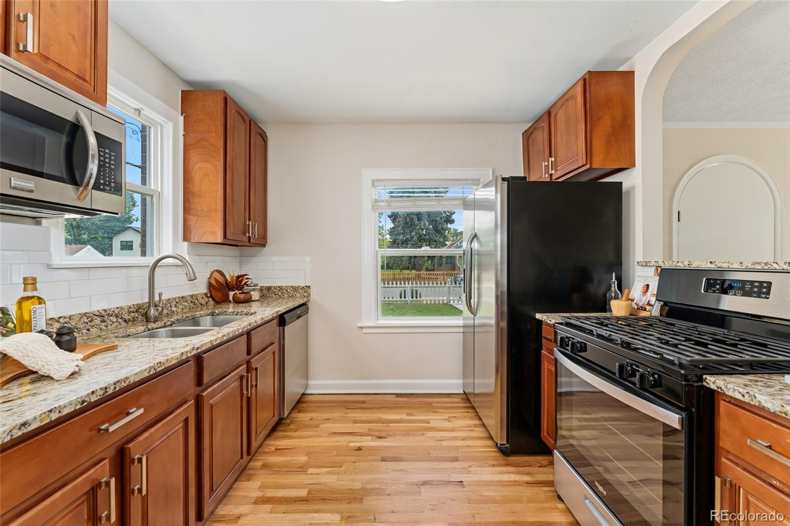 MLS Image #13 for 1691  roslyn street,denver, Colorado