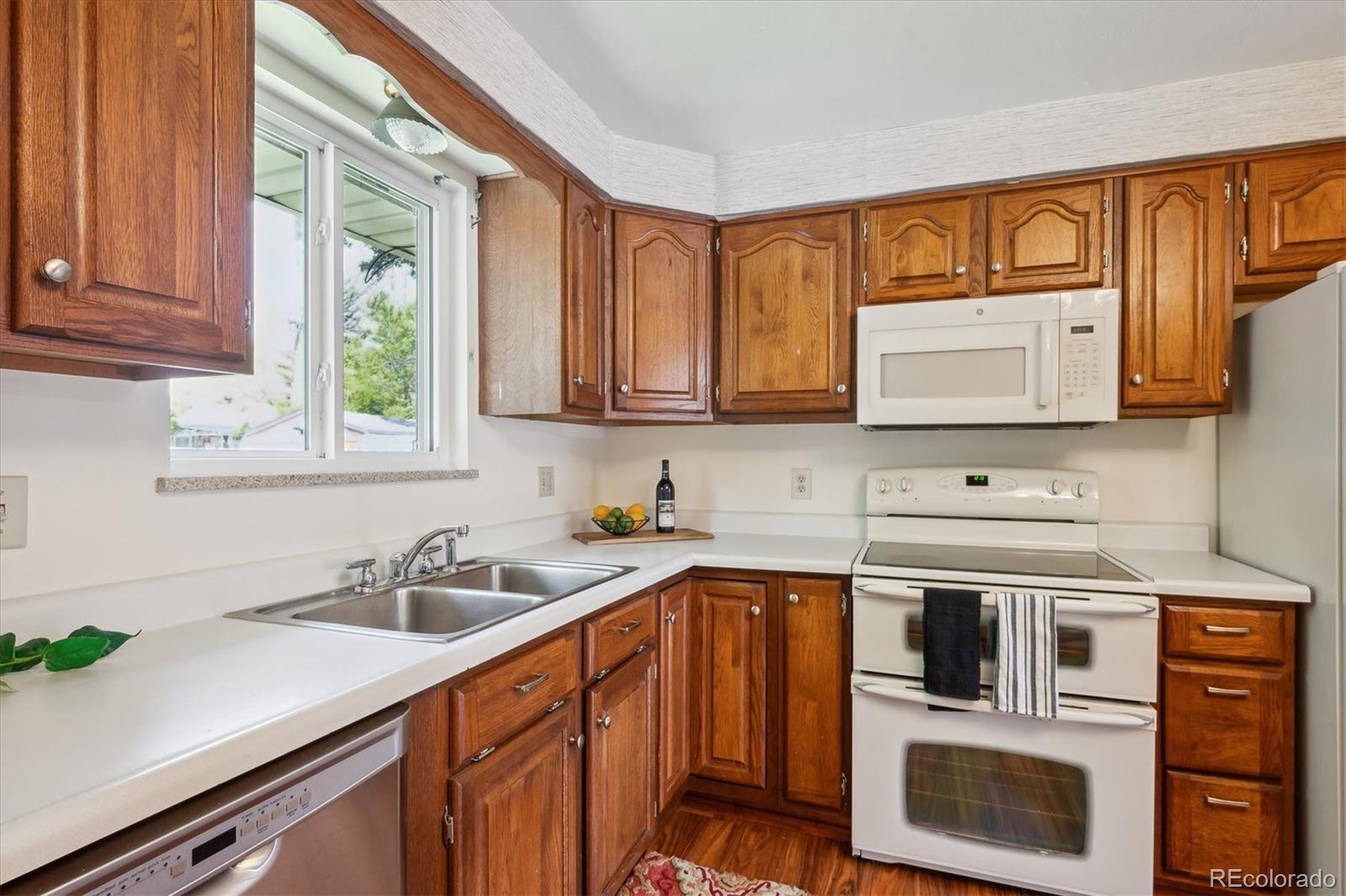 MLS Image #8 for 1687 s field court,lakewood, Colorado