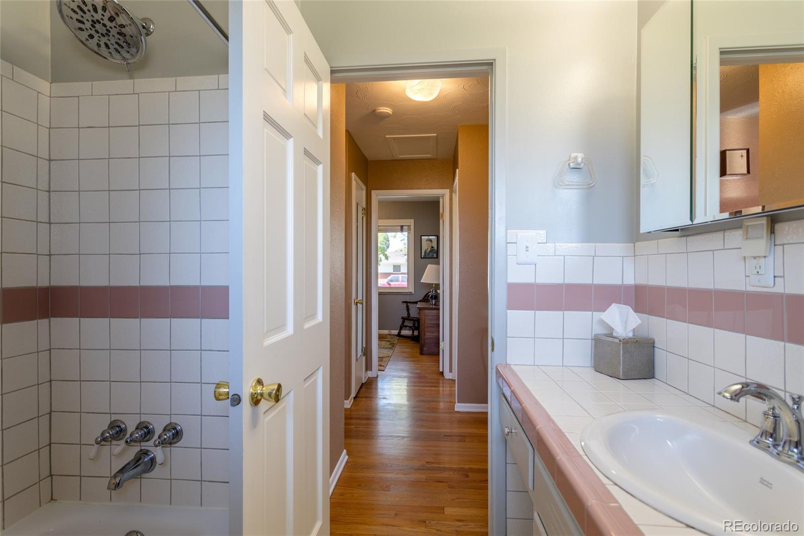 MLS Image #13 for 4530 s inca street,englewood, Colorado