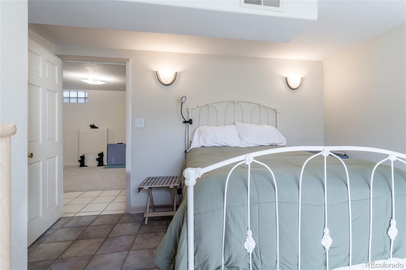 MLS Image #21 for 4530 s inca street,englewood, Colorado