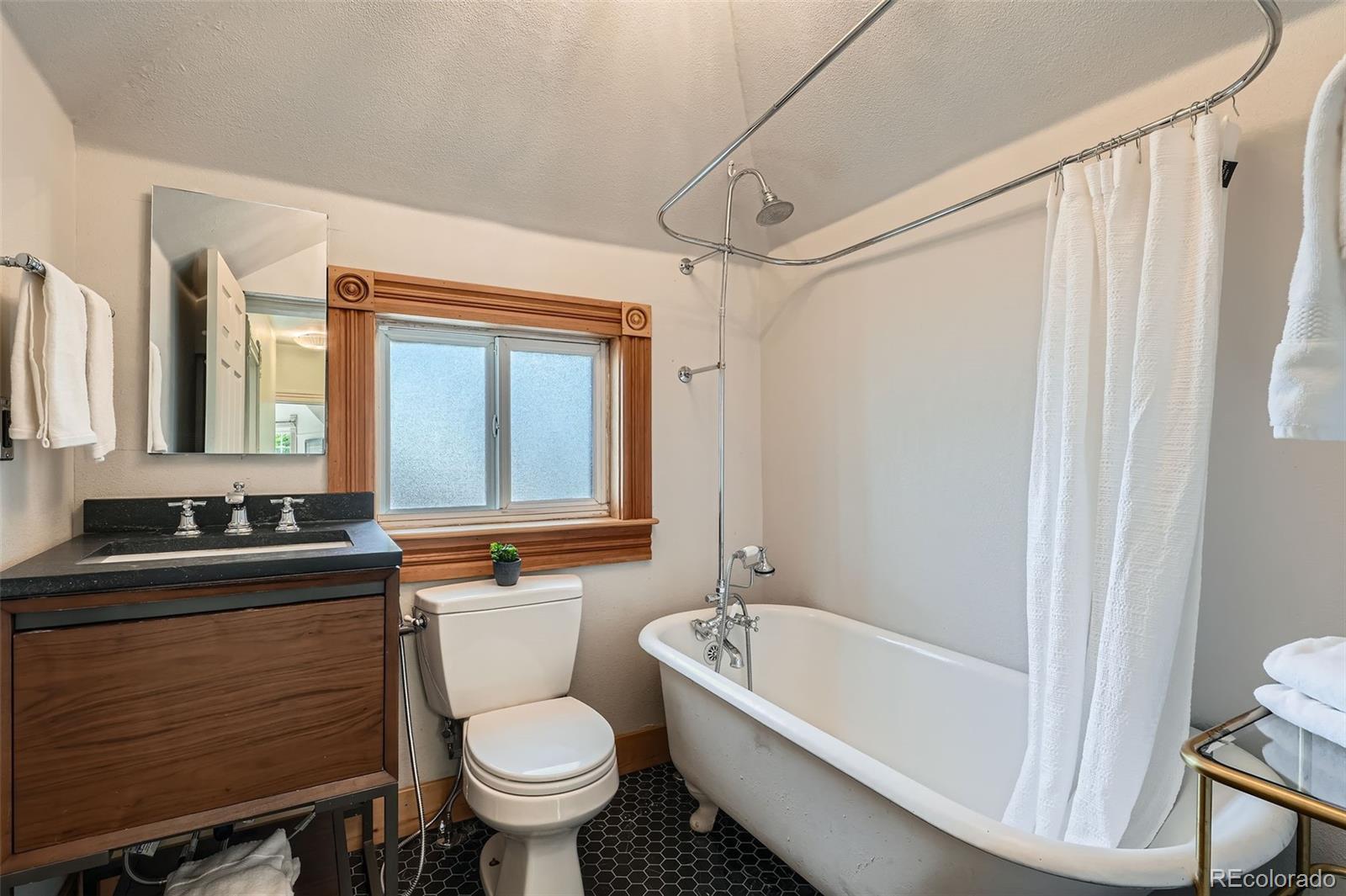 MLS Image #17 for 209 s lincoln street,denver, Colorado