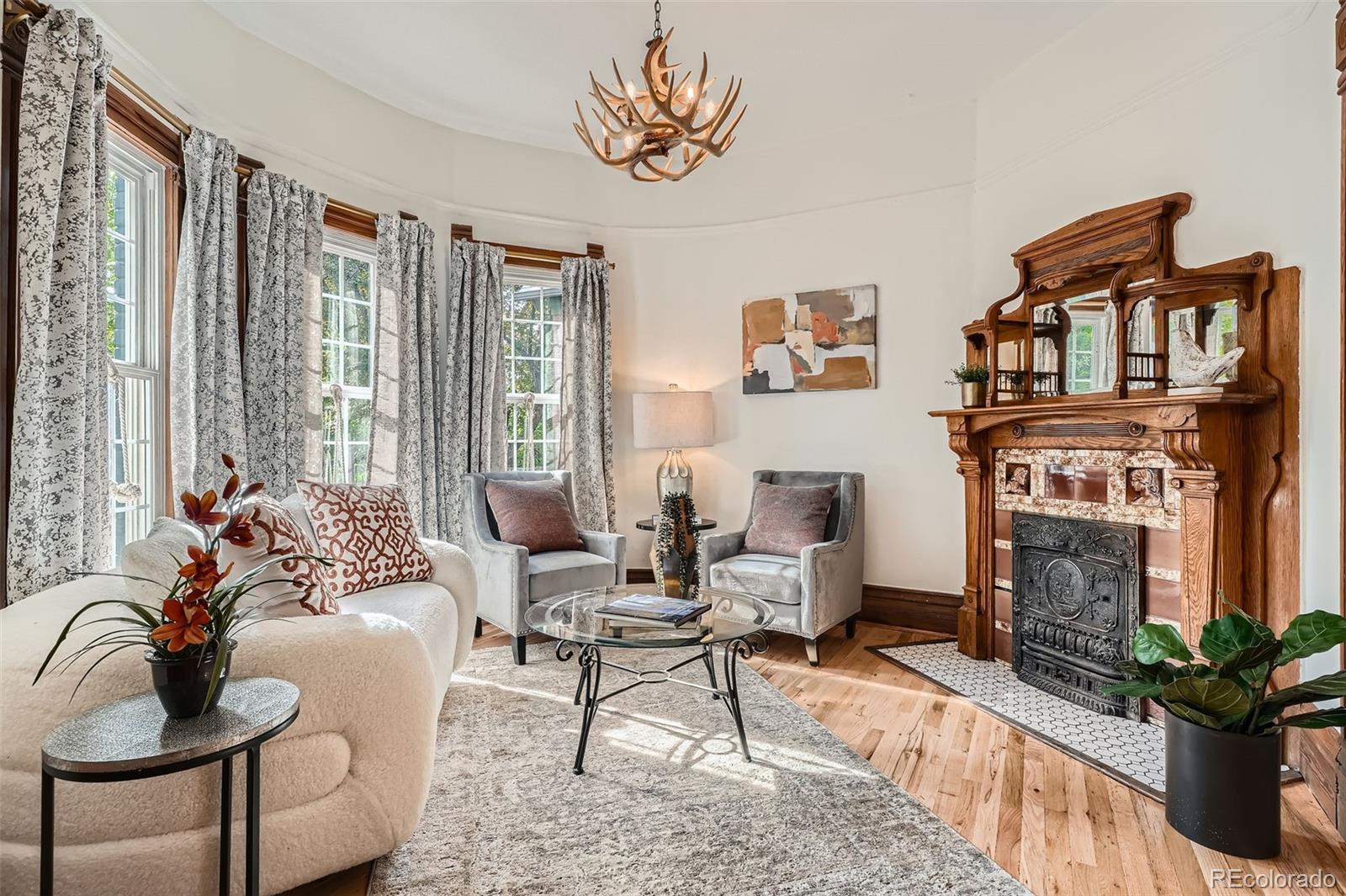 MLS Image #3 for 209 s lincoln street,denver, Colorado