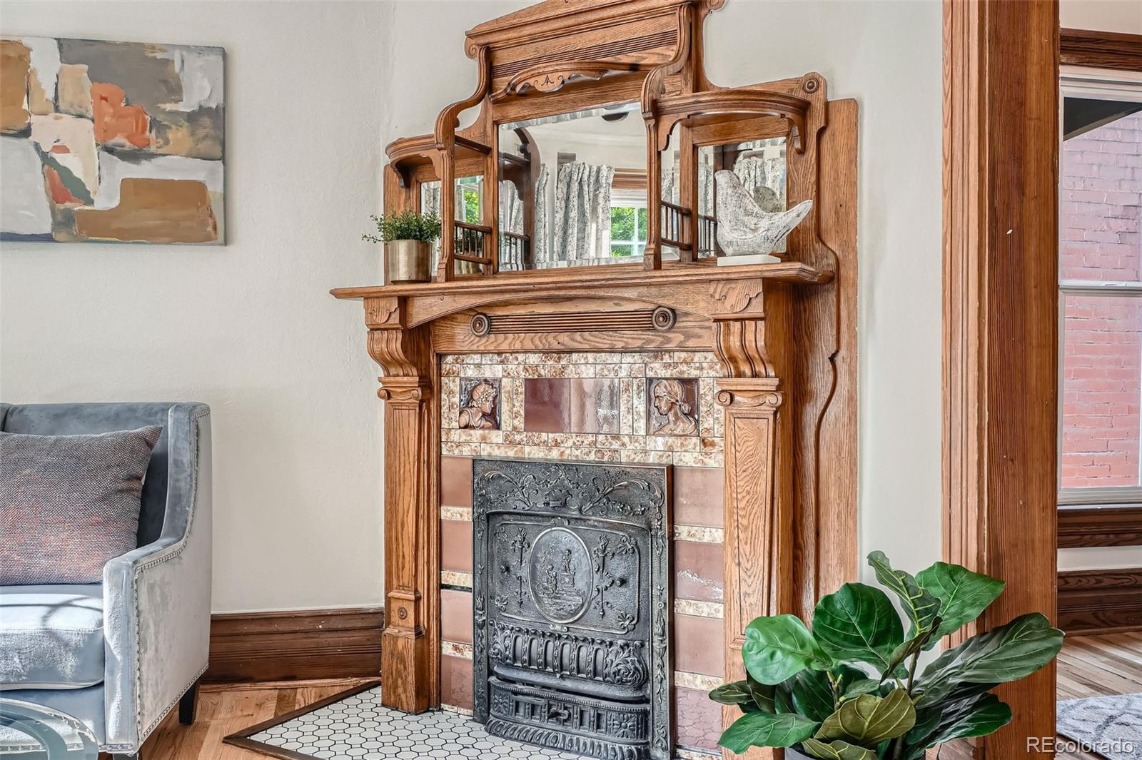 MLS Image #4 for 209 s lincoln street,denver, Colorado