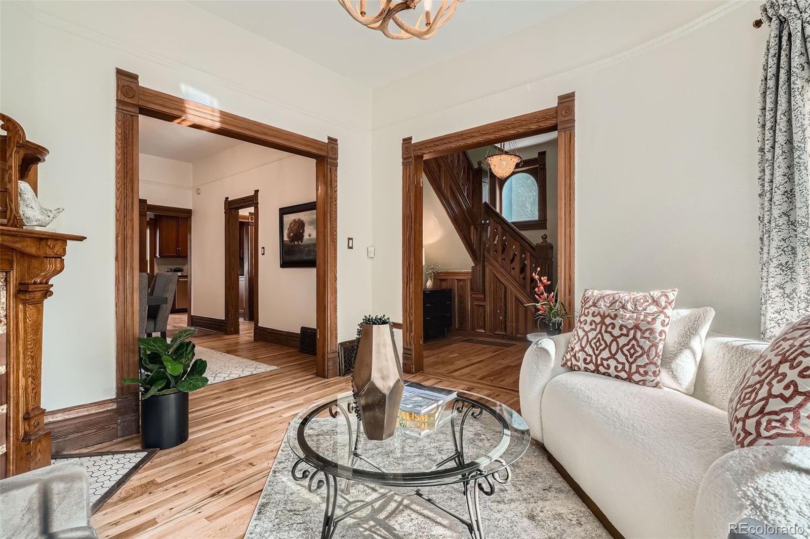 MLS Image #5 for 209 s lincoln street,denver, Colorado