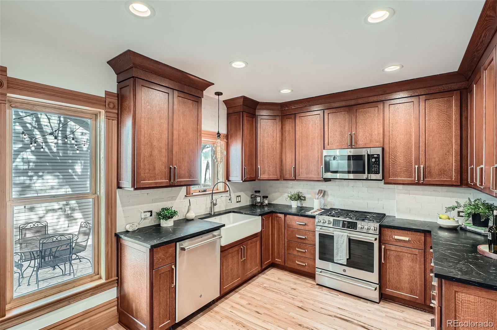 MLS Image #8 for 209 s lincoln street,denver, Colorado