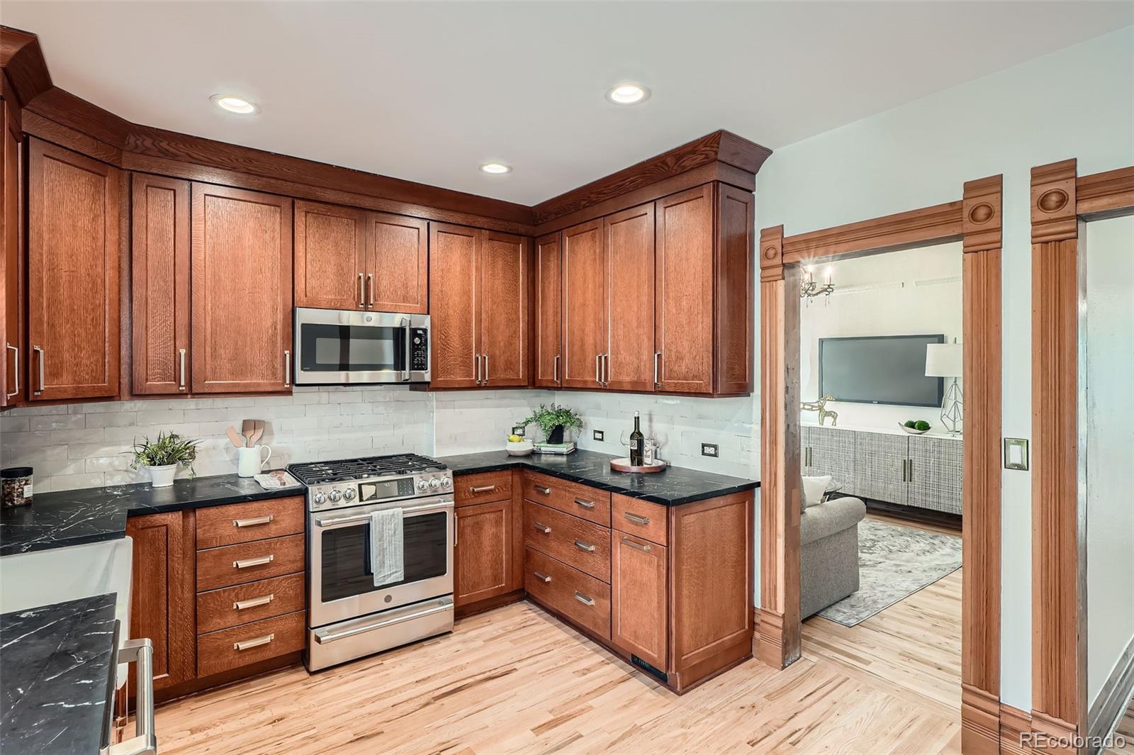 MLS Image #9 for 209 s lincoln street,denver, Colorado