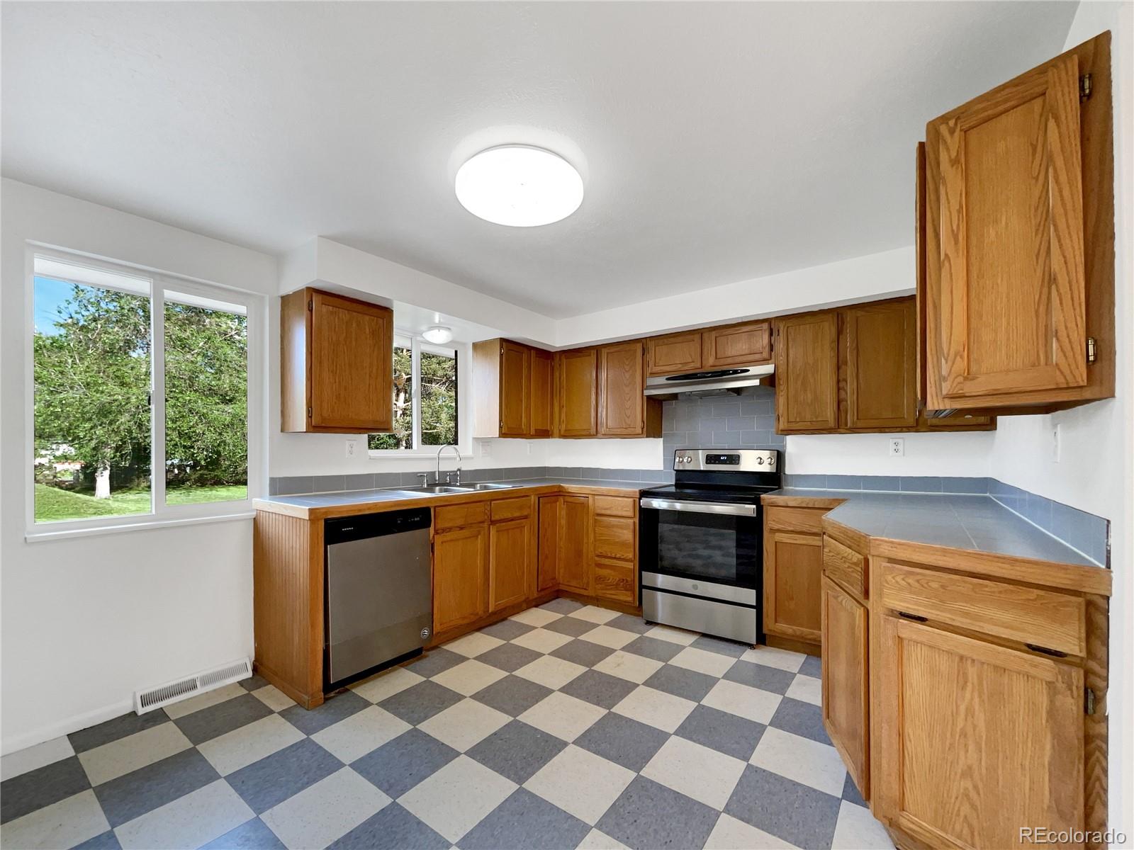MLS Image #5 for 12682  anhawa avenue,longmont, Colorado