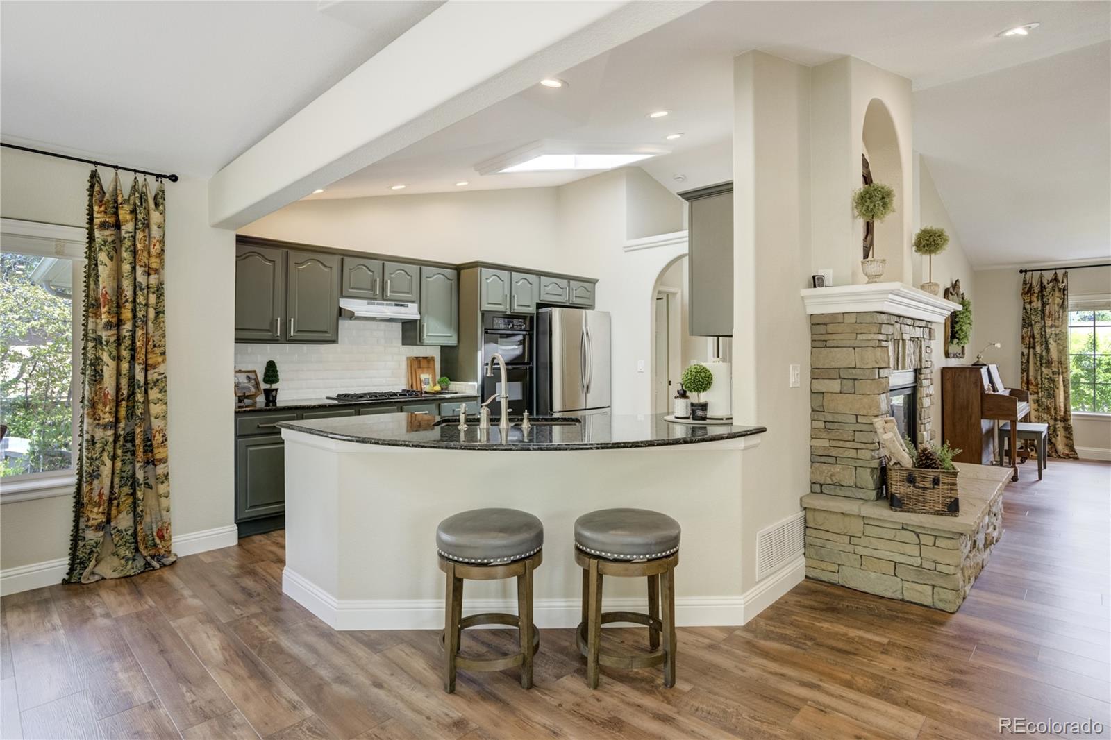 MLS Image #13 for 40  wuthering heights drive,colorado springs, Colorado