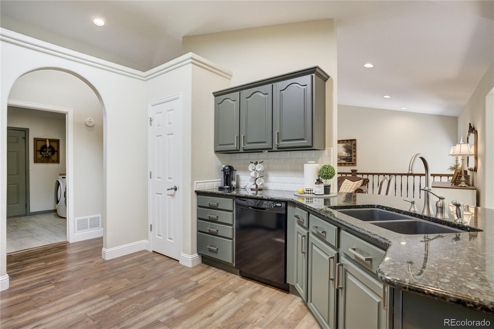 MLS Image #15 for 40  wuthering heights drive,colorado springs, Colorado
