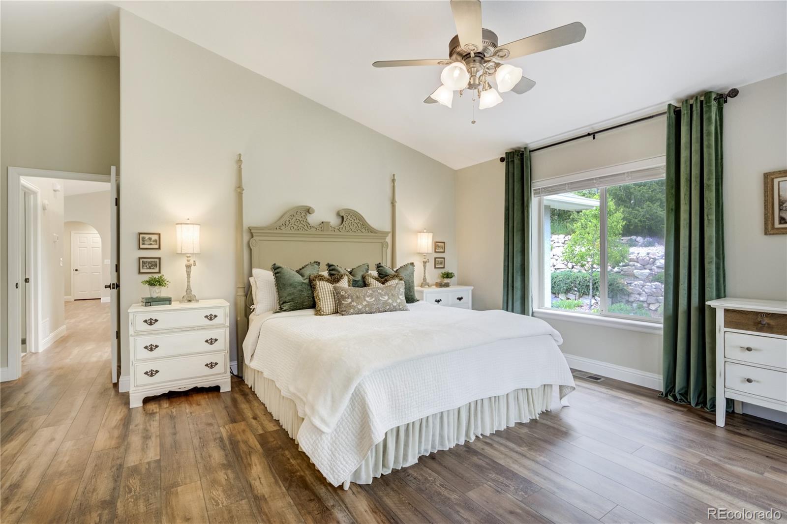 MLS Image #18 for 40  wuthering heights drive,colorado springs, Colorado